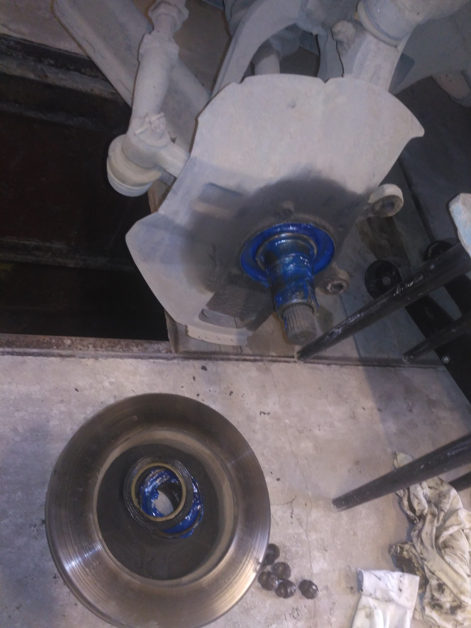 Замена смазки ступичных подшипников — Kia Sportage I — KIA Sportage (1G ...