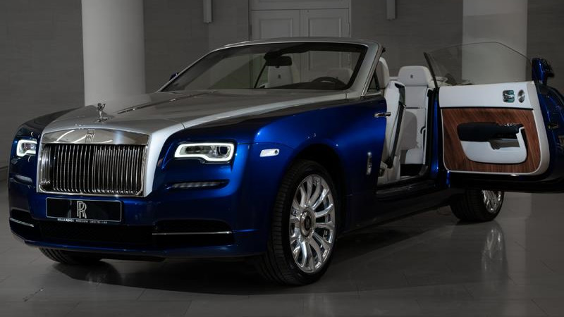 rolls royce phantom dawn