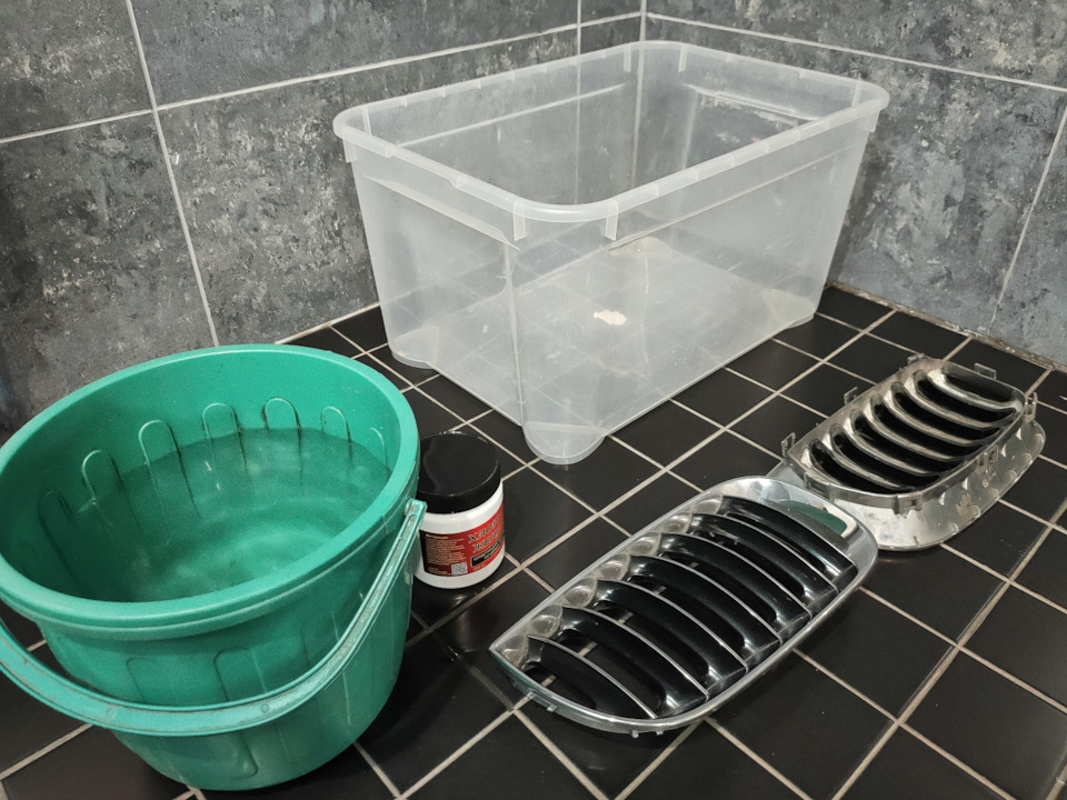 Как убрать ХРОМ с решетки радиатора — BMW X3 (E83), 3 л, 2004 года ...