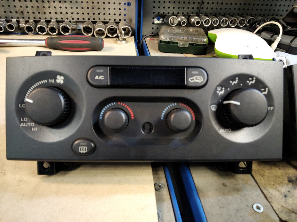 Про блок климата — Jeep Grand Cherokee (WJ), 4,7 л, 2004 года ...