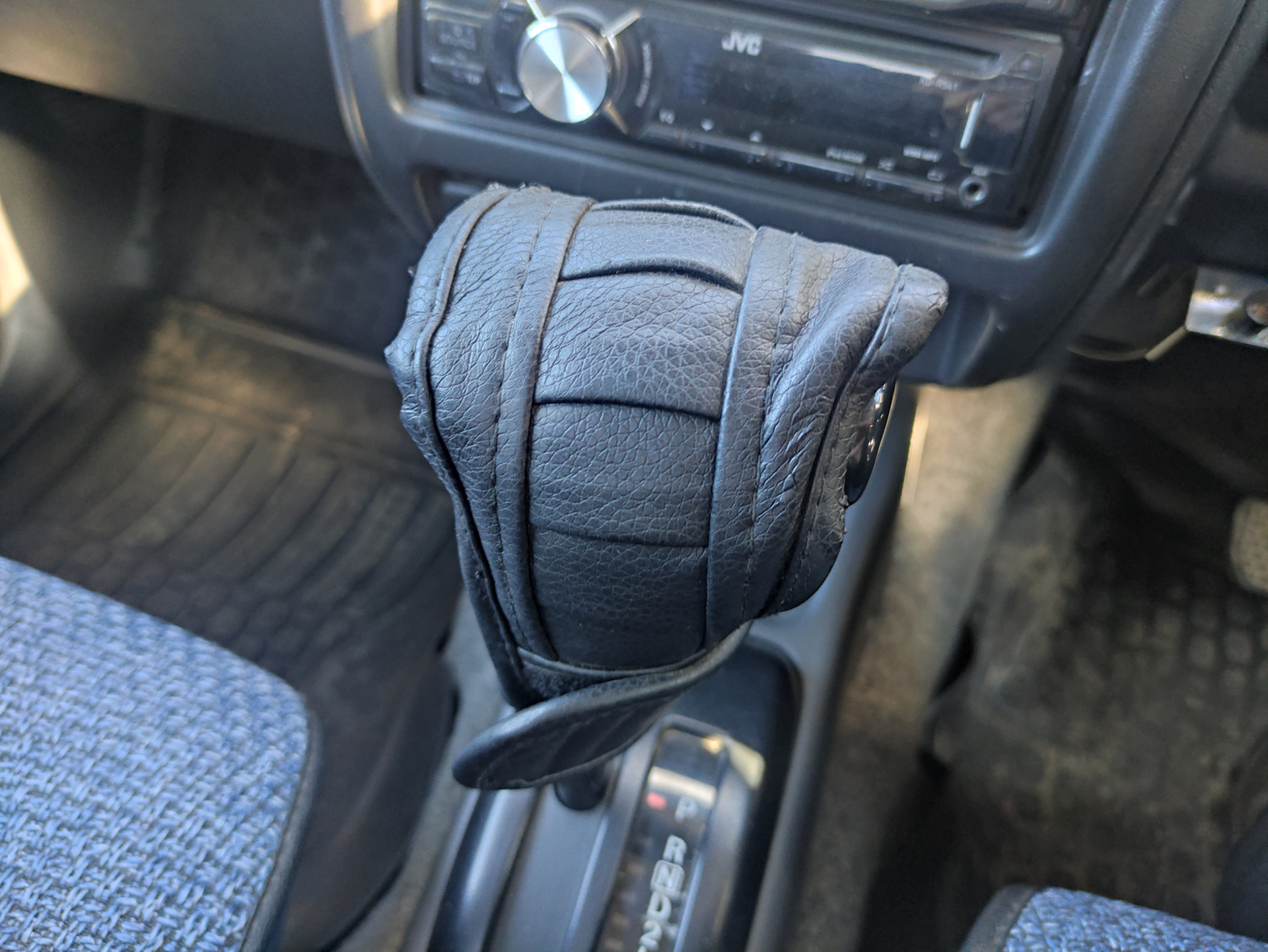 Новый чехол на рычаг АКПП — Suzuki Jimny (1G), 1,3 л, 2004 года ...