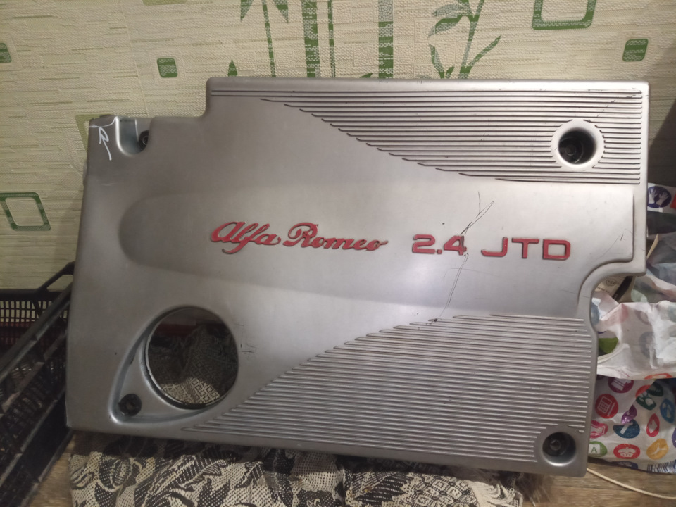 Декоративная крышка двигателя — Alfa Romeo 156, 2,4 л, 1999 года ...