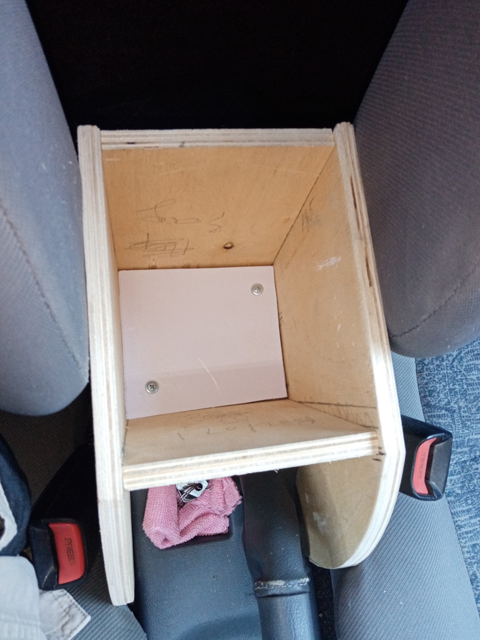 Подлокотник на нексию — Daewoo Nexia, 1,5 л., 2007 года | своими руками ...