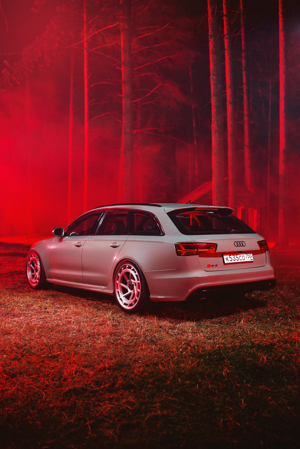 Ночная фотосессия Audi RS6 в лесу — DRIVE2