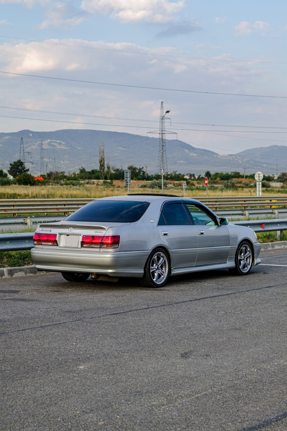 ⚪️45. Дорога Москва — Крым на Toyota Crown Athlete V или почти сорванный  отпуск😫 — Toyota Crown (S170), 2,5 л, 2001 года | путешествие | DRIVE2