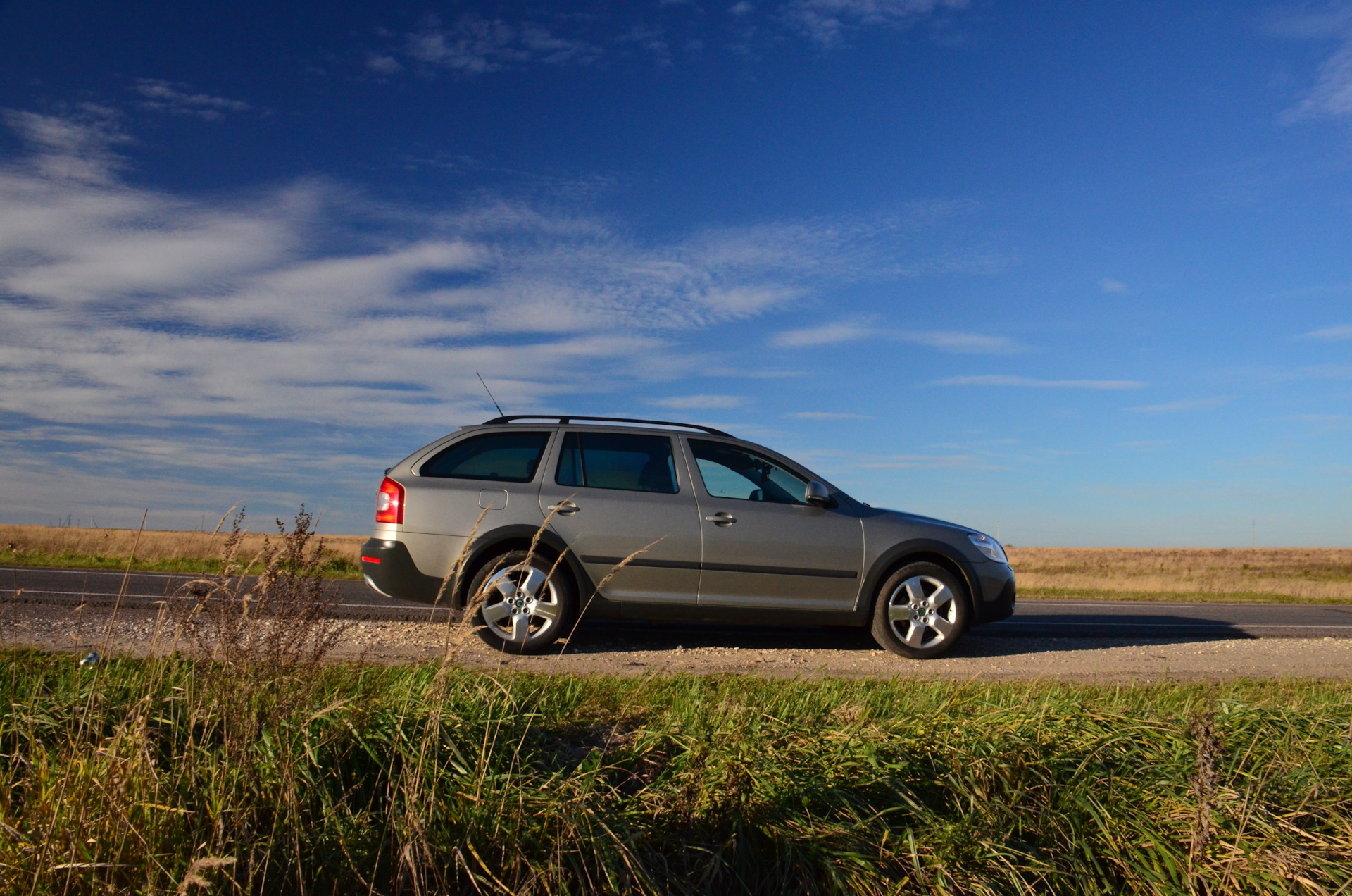 Skoda Octavia Scout антенна