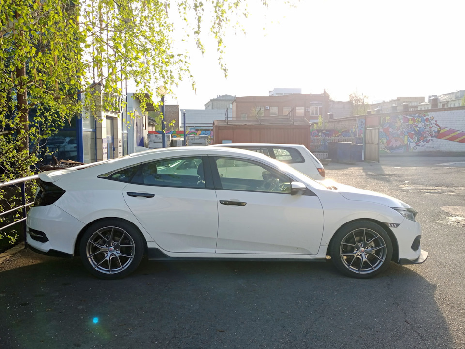 Фото в бортжурнале Honda Civic 4D (10G)