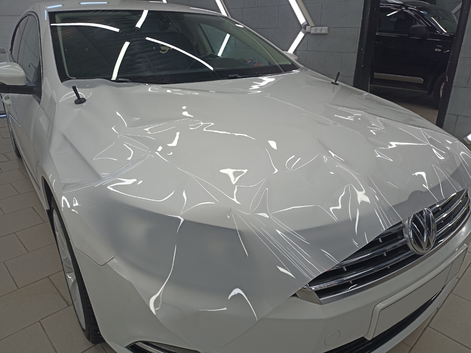#32 Повторное бронирование капота полиуретановой пленкой — Volkswagen ...