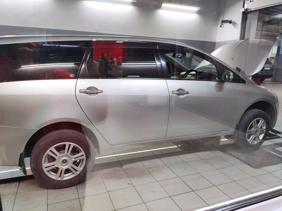 Диагностика ходовой. Вибростенд — Mitsubishi Grandis, 2,4 л, 2004 года ...