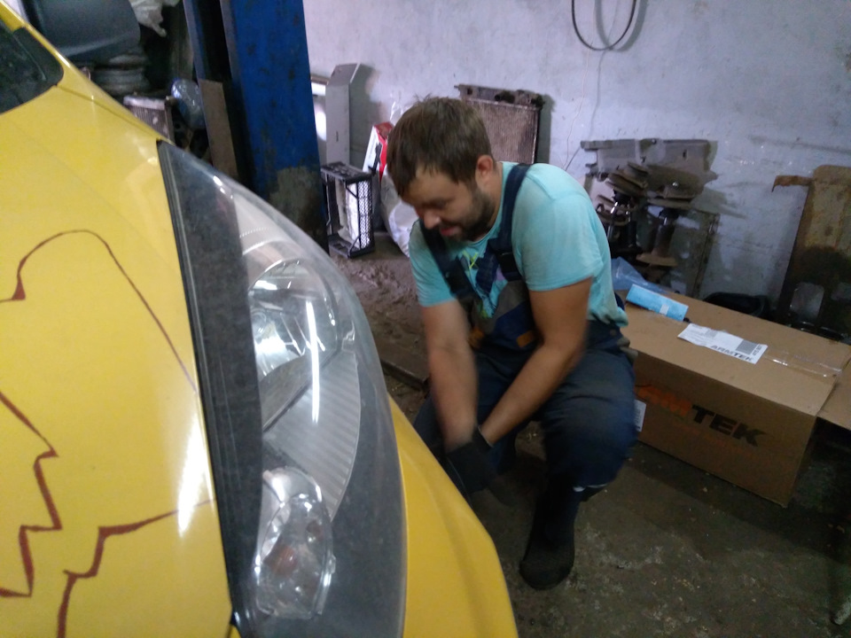 И пока Вадим возился с Пикачу… — KIA Picanto (2G)