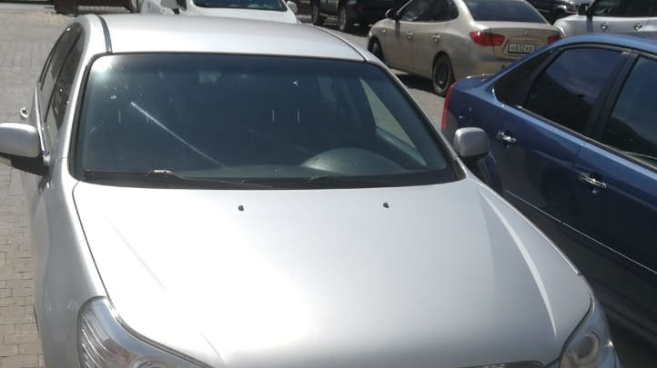 Chevrolet Epica Серебристый 2.0 АТ