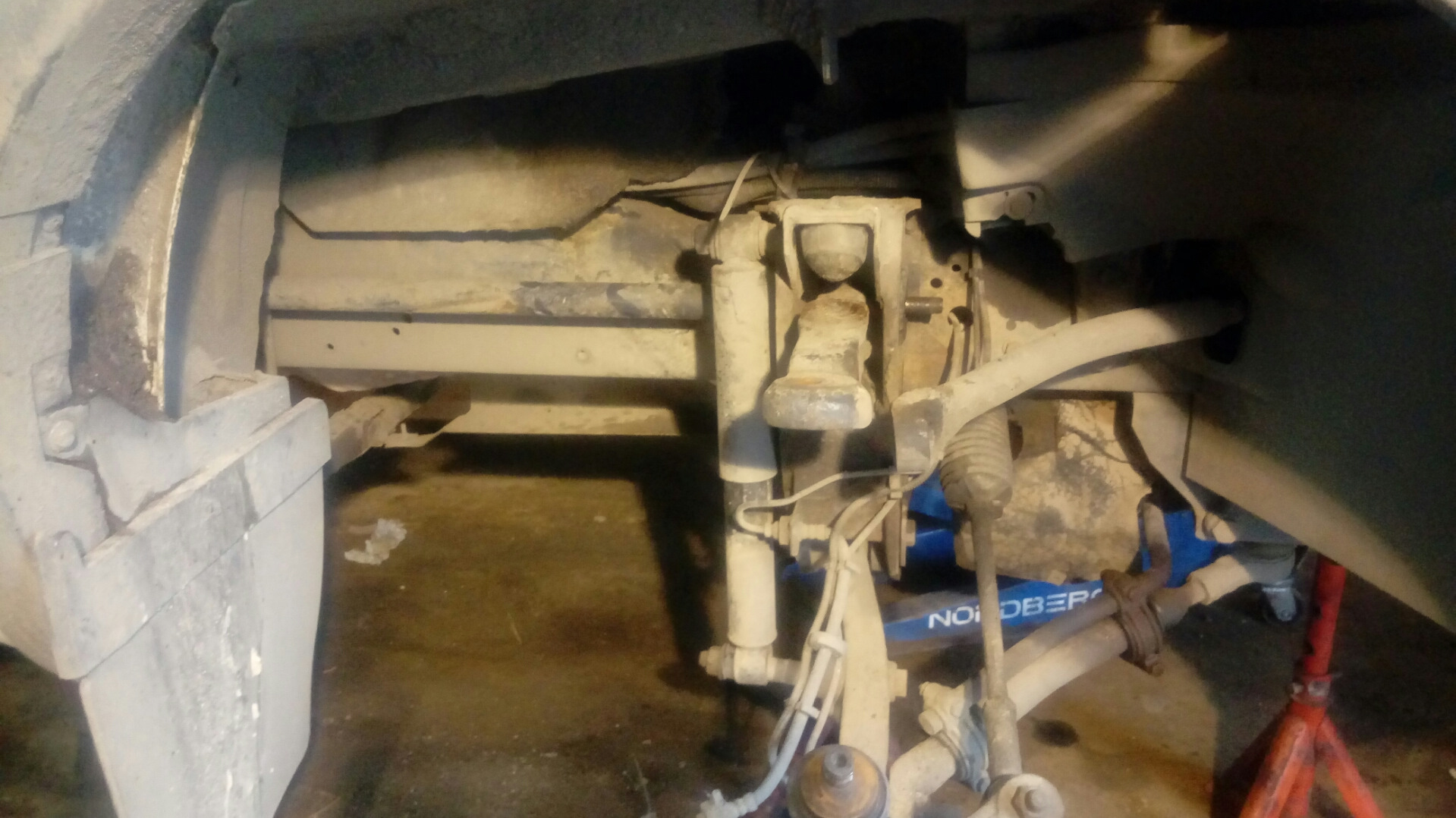 Замена торсиона ч1. — Iveco Daily (4G), 3 л, 2008 года | своими руками ...