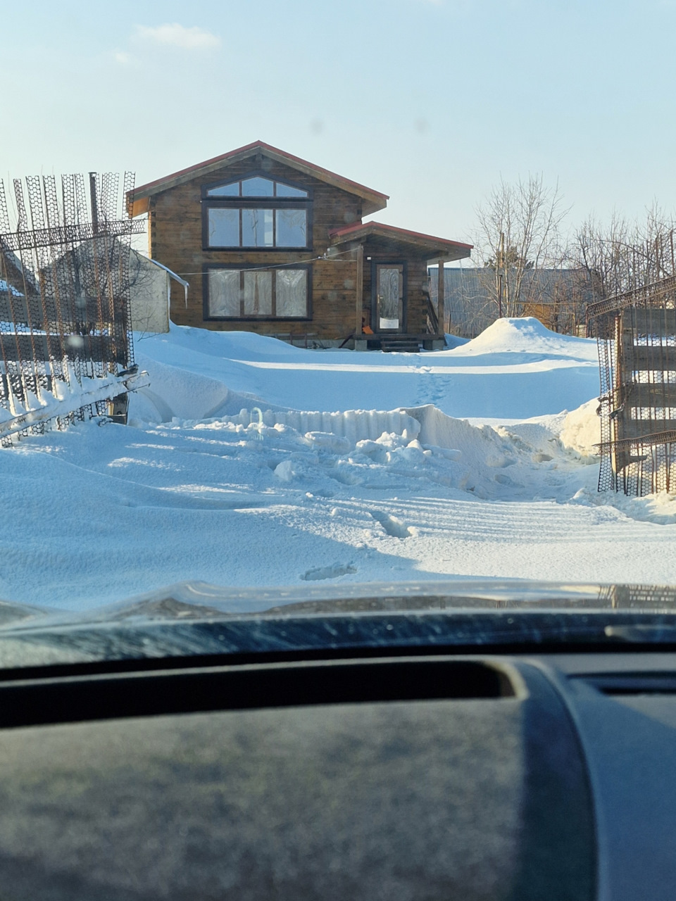 два автомобиля выезжают. автомобиль проехал 1/4 намеченного маршрута. из а в в одновременно выехали. автомобиль проехал 1 4. 1 автомобиль проехал 4 километра.