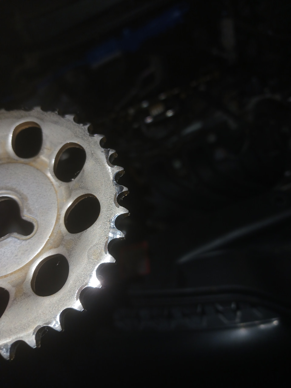 Мне не понравились зарубки, заусенцы, выроботка звеньев — Toyota ist (2G)