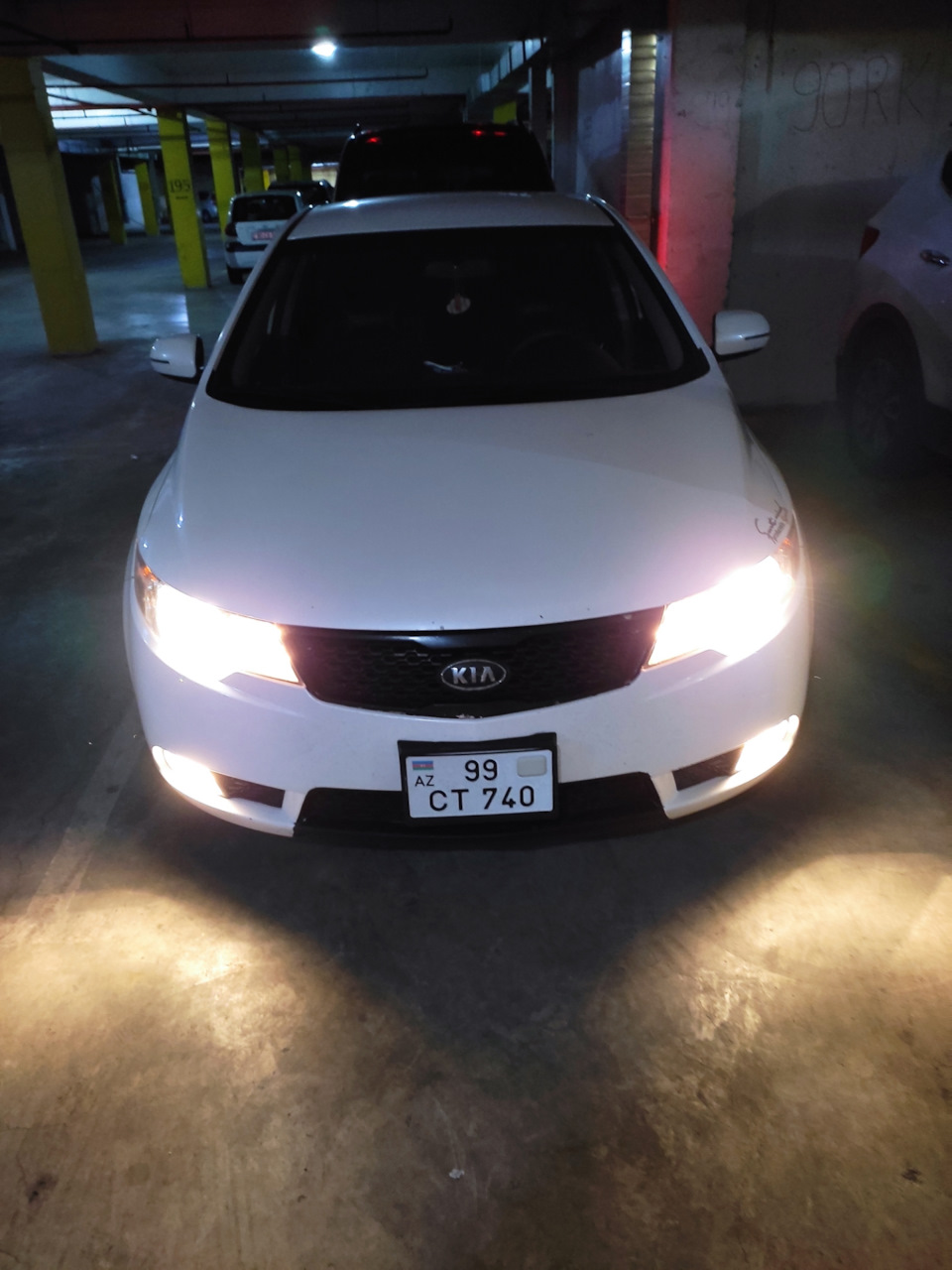 Замена лампы ближнего света на Церато — KIA Cerato (2G), 1,6 л, 2012 ...