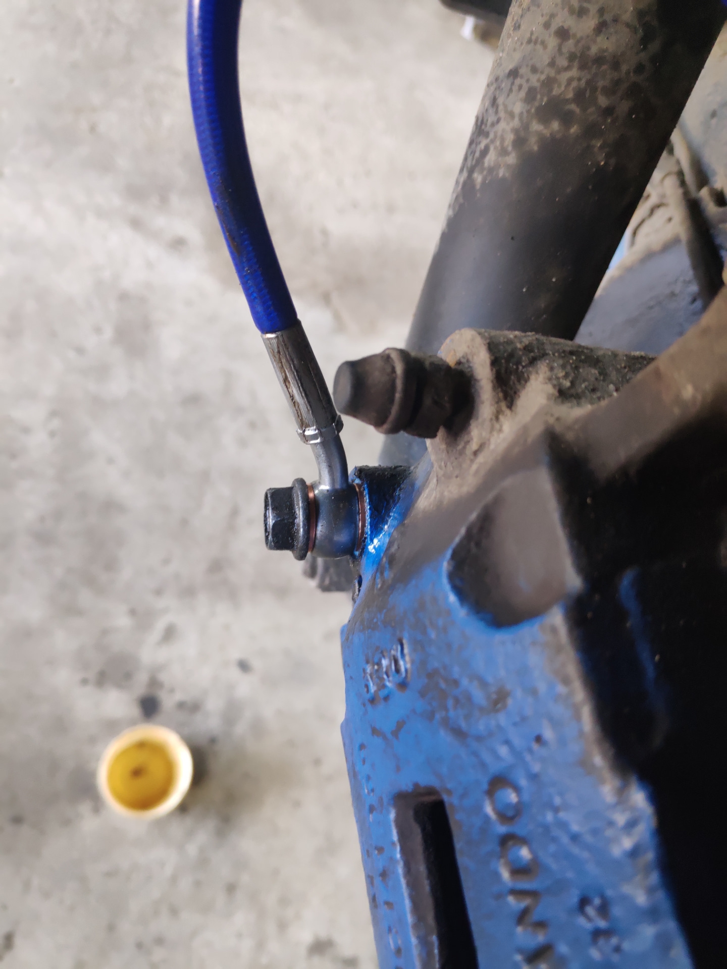 Зажим для тормозных шлангов своими руками