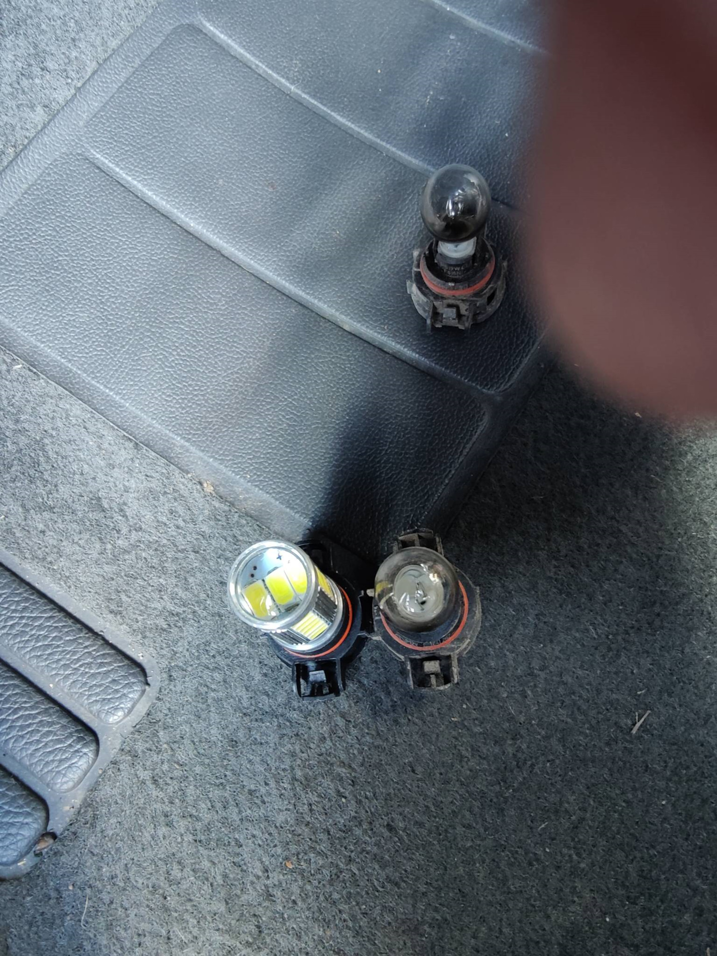 Замена ламп ходовых огней Ravon R2. — Ravon R2, 1,2 л, 2017 года ...