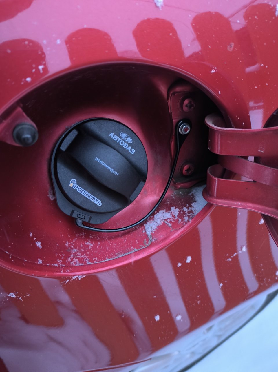 Стабилизатор обратно и крышка бака — Lada Калина универсал, 1,6 л, 2011 ...