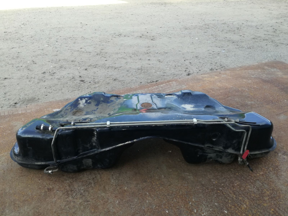Help!Отличие топливного бака дизель, с вибастой или без? — BMW 7 series ...