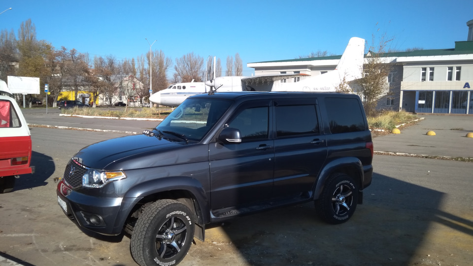 УАЗ Patriot Серый