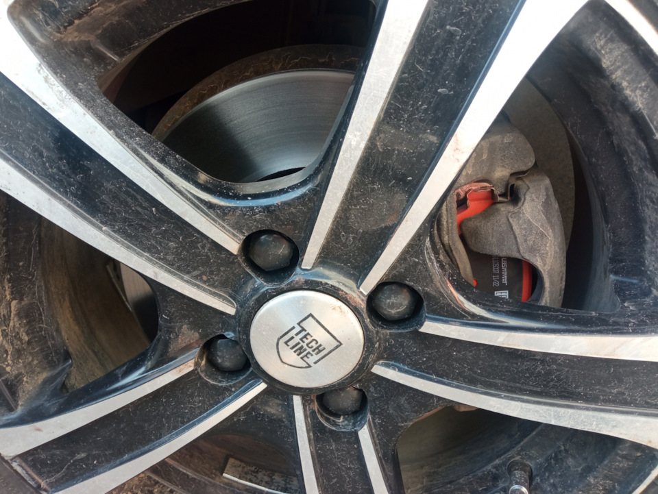 Замена тормозных дисков — Lada Vesta (1G), 1,6 л, 2019 года ...
