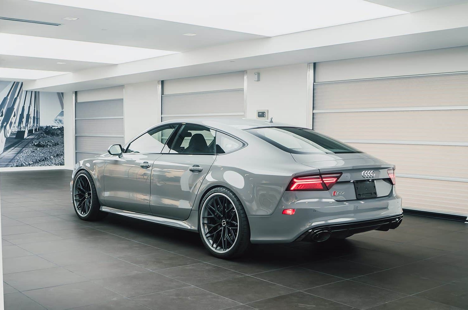 Ауди rs7 серая