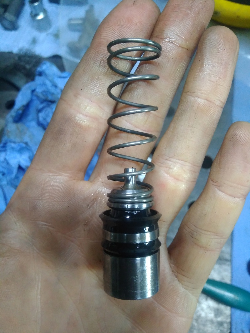 Уходит тормозная жидкость из бачка сцепления. Ремонт ГЦС и РЦС — Honda ...