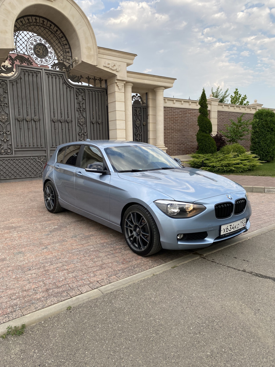 Машина выставлена на продажу, так не хотя… — BMW 1 series (F20), 1,6 л, 2013  года | продажа машины | DRIVE2