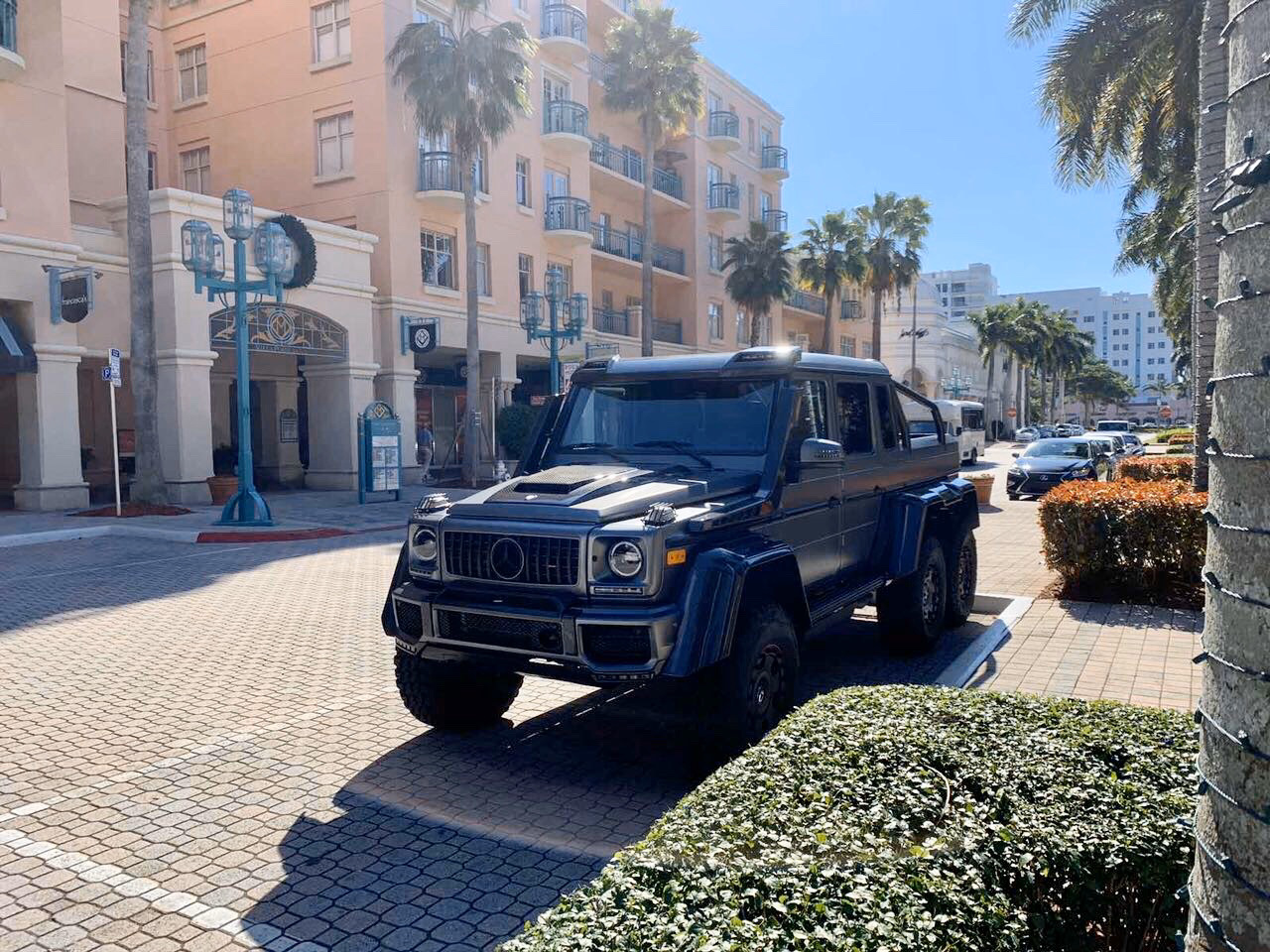 Гелендваген6х6 серый мат дома в Америке — Mercedes-Benz G-Class (W463), 3  л, 2016 года | фотография | DRIVE2