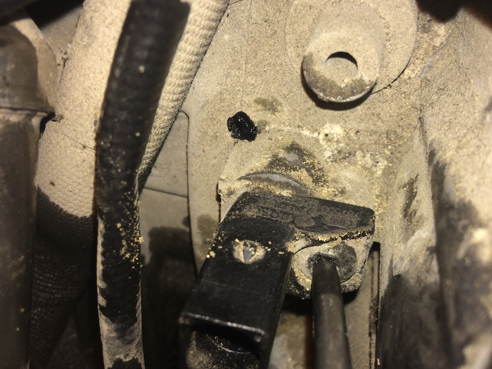 Замена датчика коленвала и чистка ЕГР — Smart fortwo (2G), 0,8 л, 2007 ...