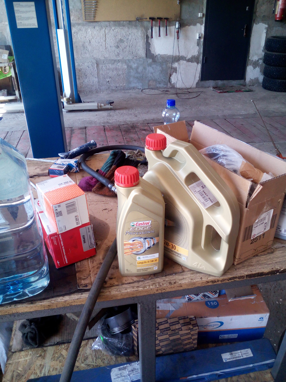 Фото в бортжурнале Volkswagen Caddy (3G). Запчасти на фото: 05P886