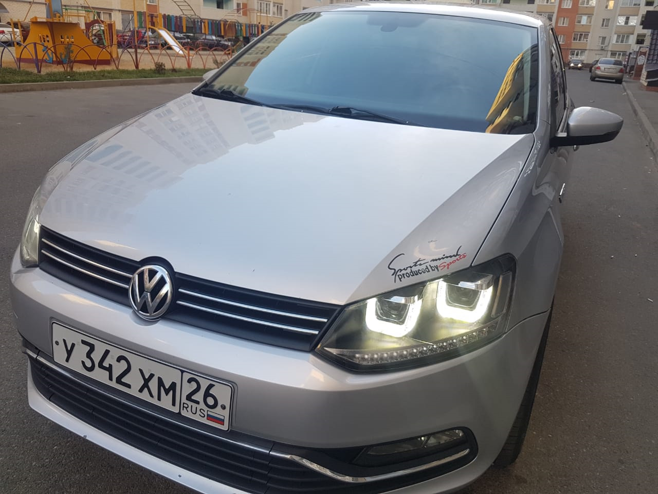 Polo sedan led оптика. Vw polo с ангельскими глазками. Тюнингованные фары фольксваген поло седан. Led дхо поло седан 2019. Светодиодные фары на фольксваген поло седан 2014.