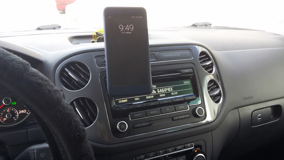 eIAAAgNlYuA 960 держатель для телефона тигуан 2019