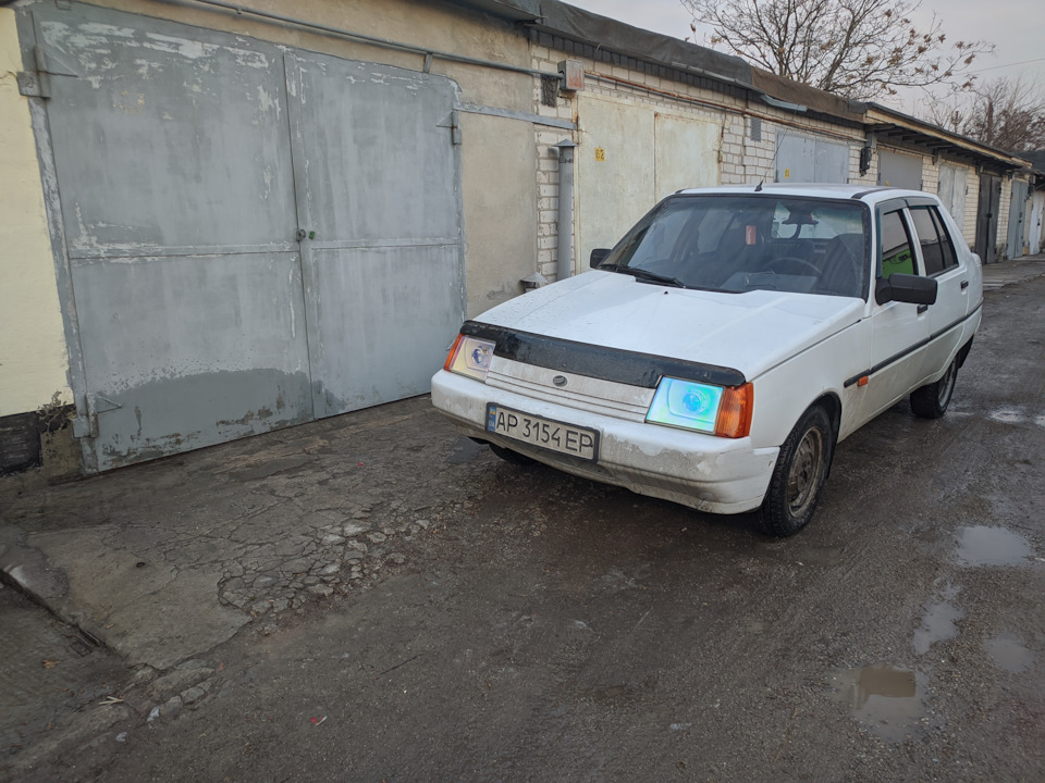 Снова о фарах (оклеиваем стекла), уплотнитель багажника ВАЗ 2112 ...