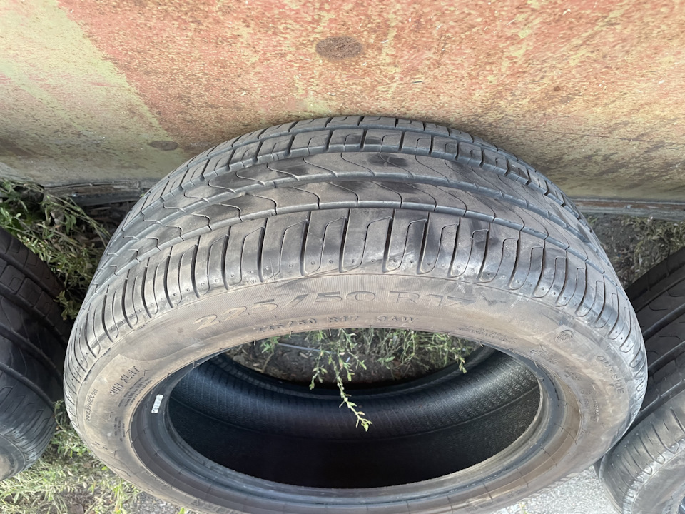 Шины летние Pirelli 225/50 R17 на BMW 3 series (F30), BMW X1 (E84). Б/у ...
