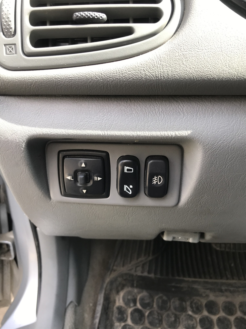 Подключили электроскладывание зеркал — Mitsubishi Galant (8G), 2,4 л ...