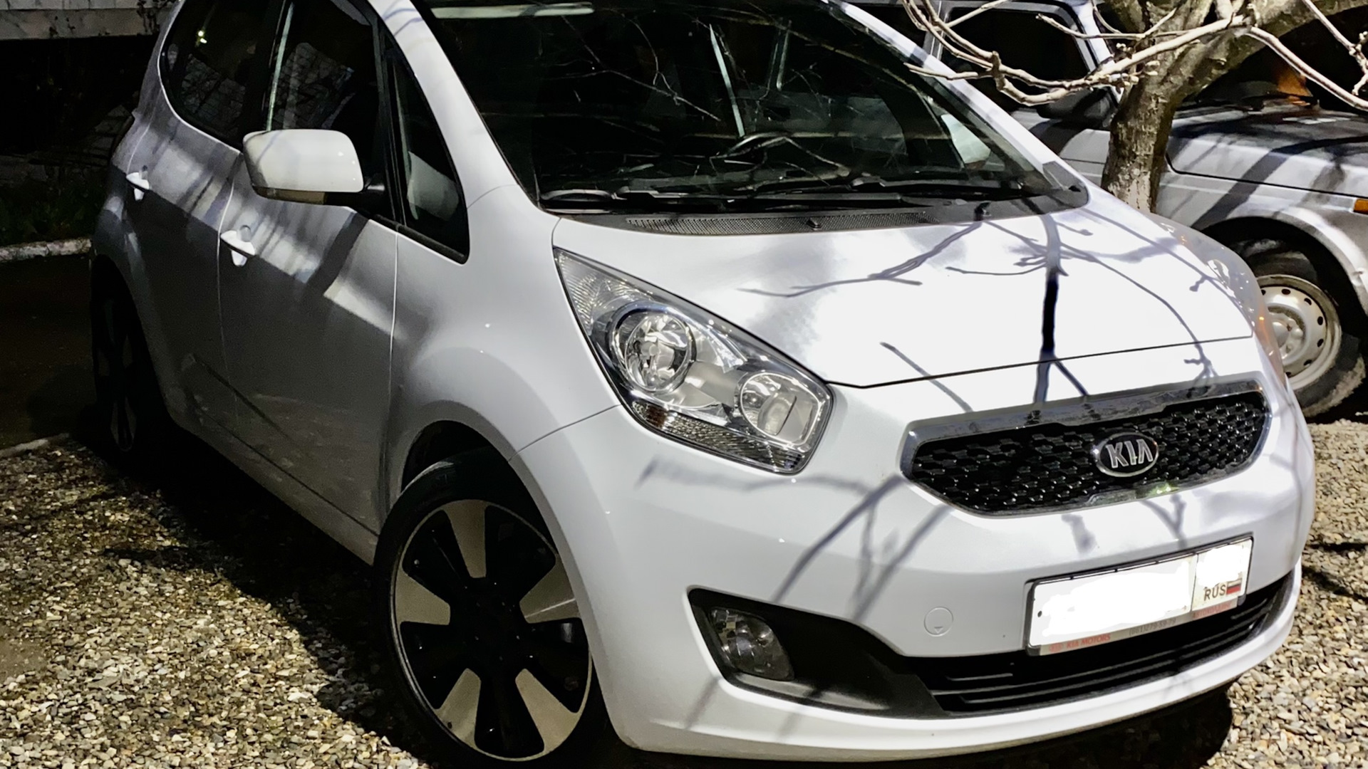 KIA Venga 1.6 бензиновый 2013 | Белая пыль на DRIVE2