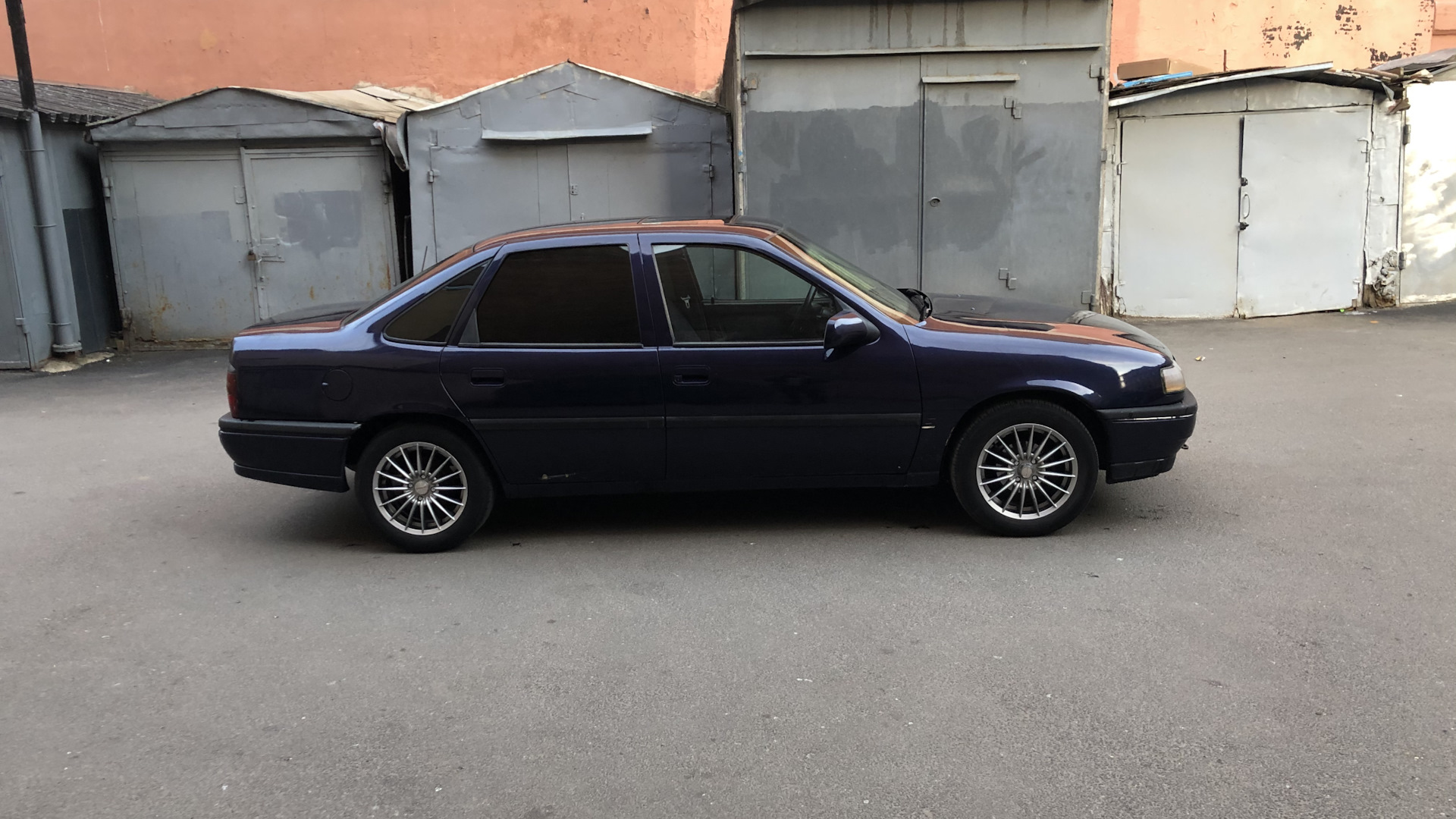 Opel Vectra A 2.0 бензиновый 1995 | C20XE Синий Пират 🏴‍☠️ на DRIVE2