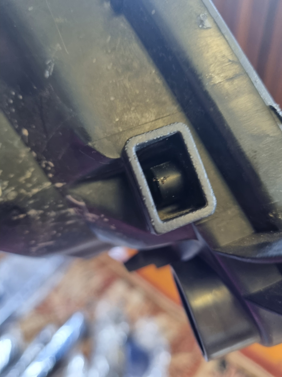 Фара потеет😒 Замена герметика. — Opel Zafira A, 2 л, 2002 года | другое ...