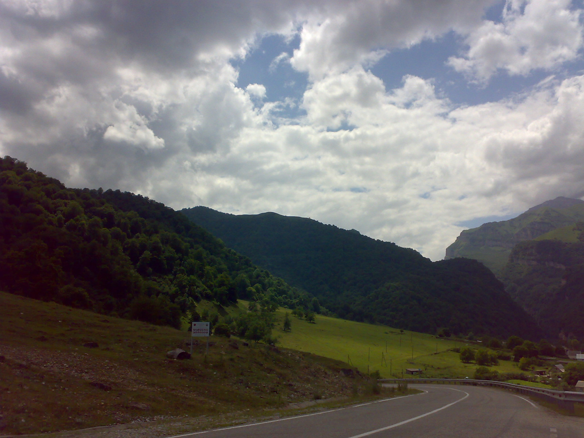 https://a.d-cd.net/eJnxFCD1udtJT1-sqtJb75ykDsU-1920.jpg