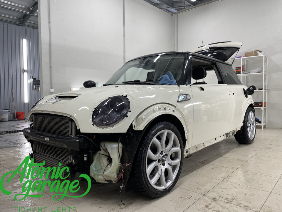 Mini Cooper R58, оклейка виниловой пленкой Хамелеон + покраска дисков ...