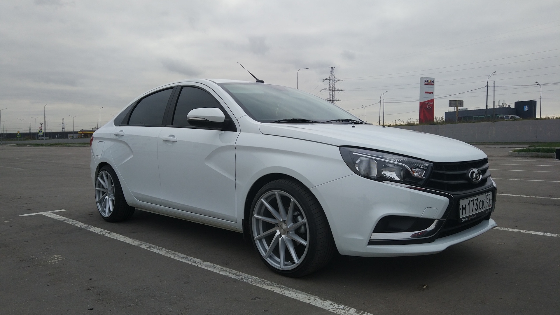 Lada Vesta 1.6 бензиновый 2018 | Ледниковая на DRIVE2