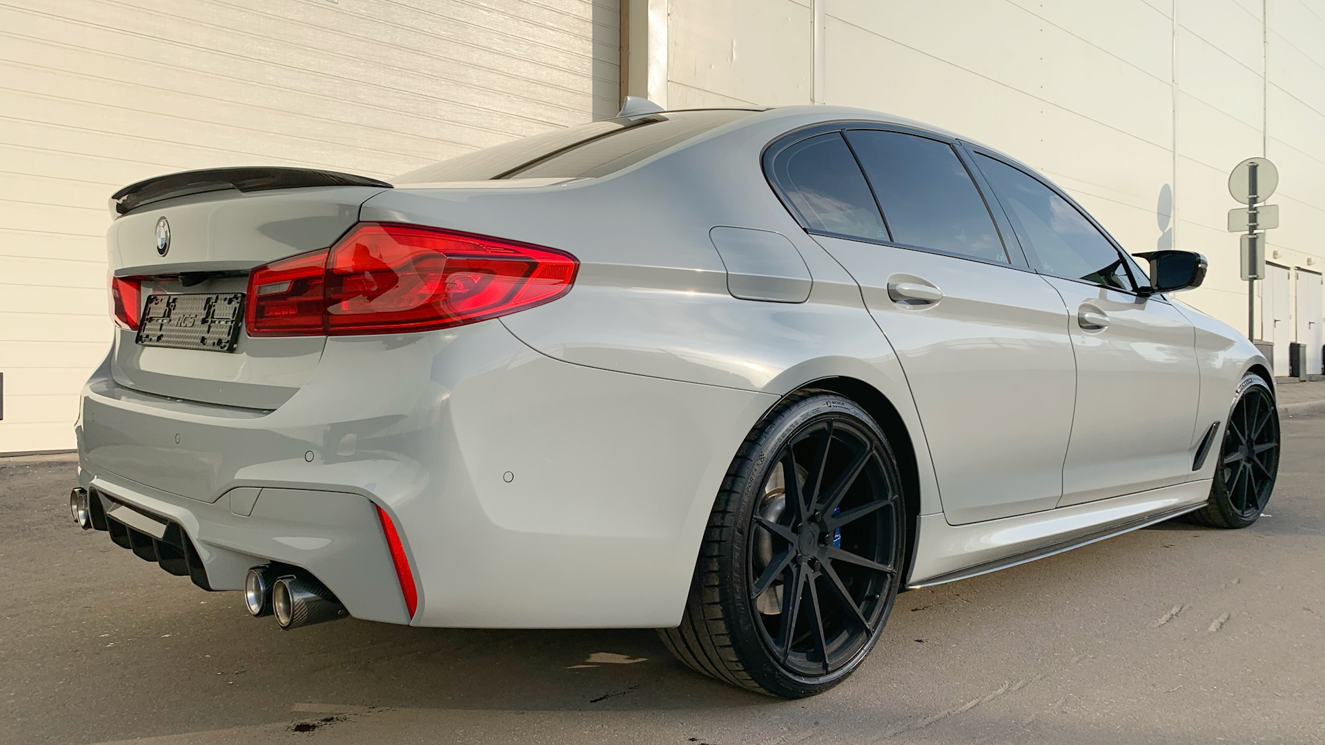 BMW m5 f10 Nardo Grey