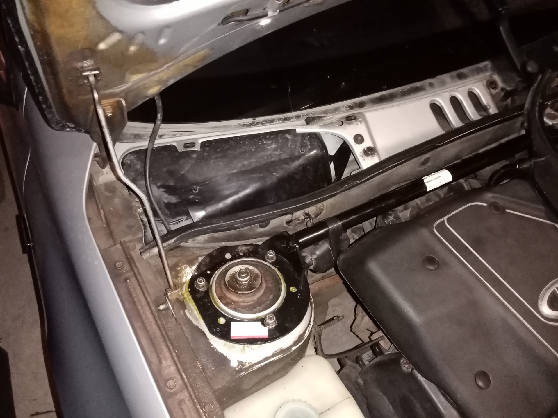 Салонный фильтр (наблюдения) — Lada Гранта, 1,6 л, 2012 года ...