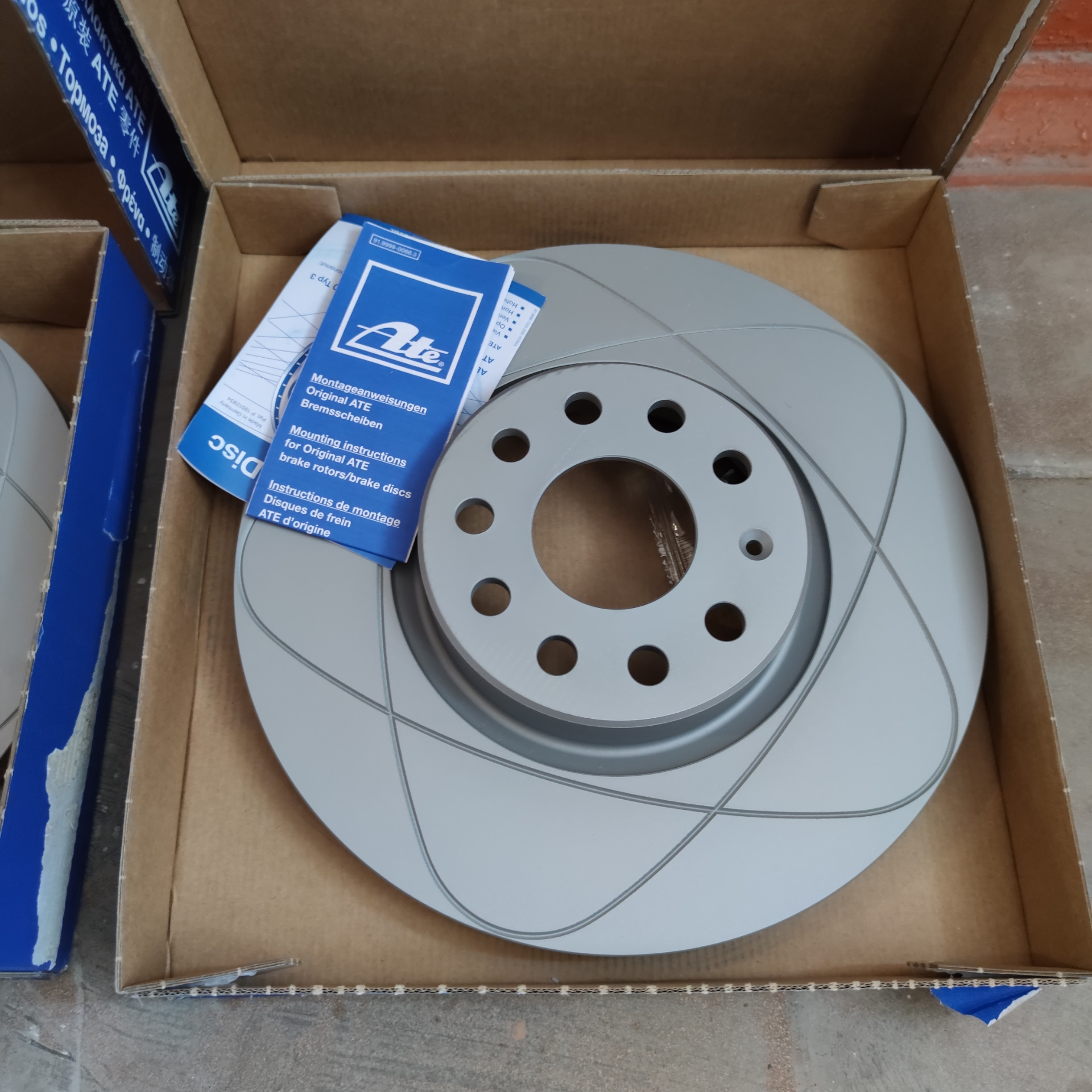 Покупка тормозных дисков — Volkswagen Passat B7, 1,8 л, 2013 года ...