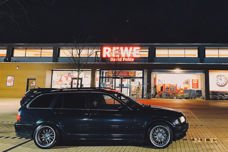 Bmw e91. Bmw e90 диски r19. Bmw 3 e92 coupe r19. Диски на бмв 3. Vmr v701.