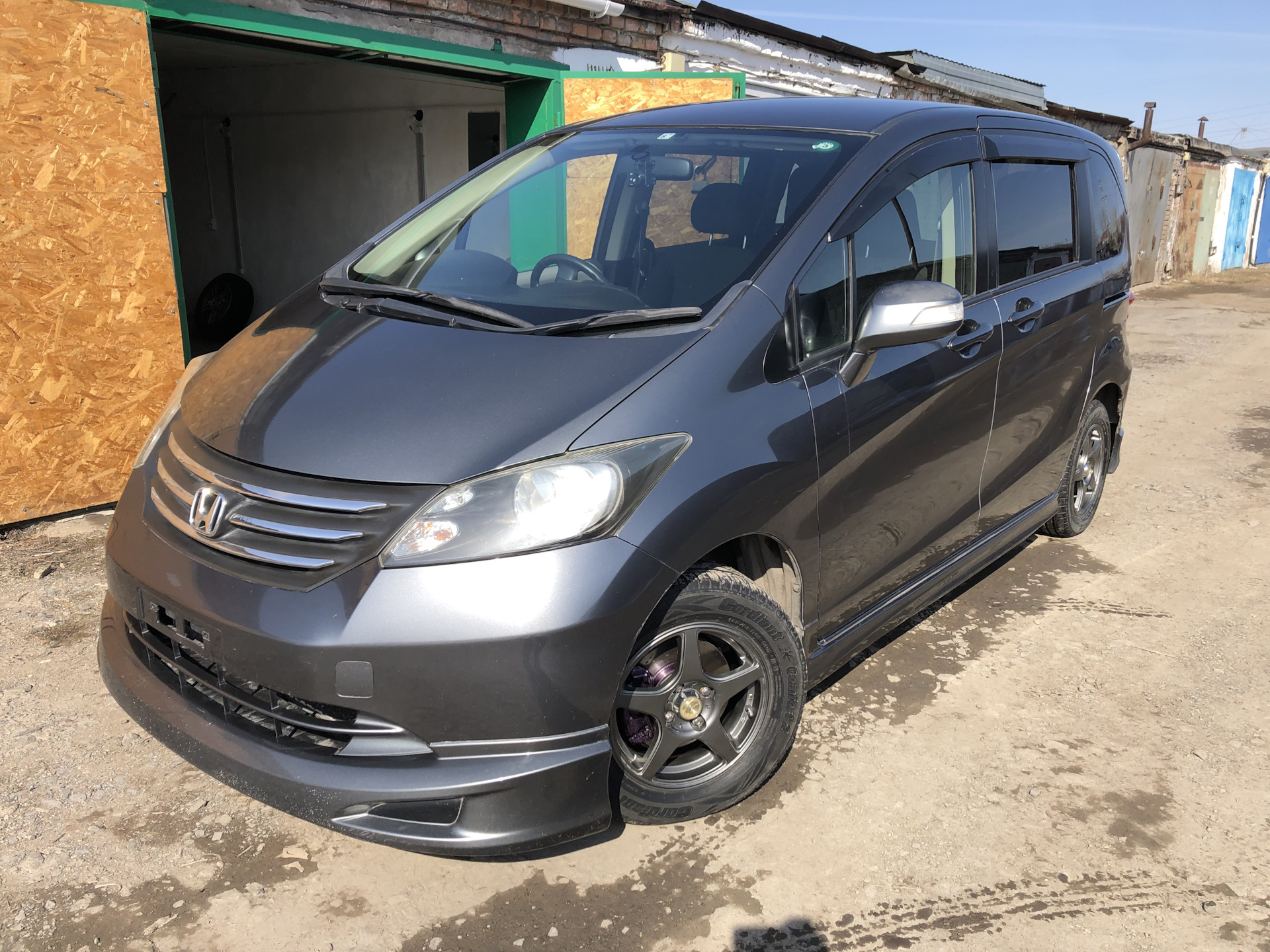 Хонда Фрид 2010. Литые диски Хонда Фрид. Honda freed на 16 колесах. Honda freed правый руль 2008-2016.