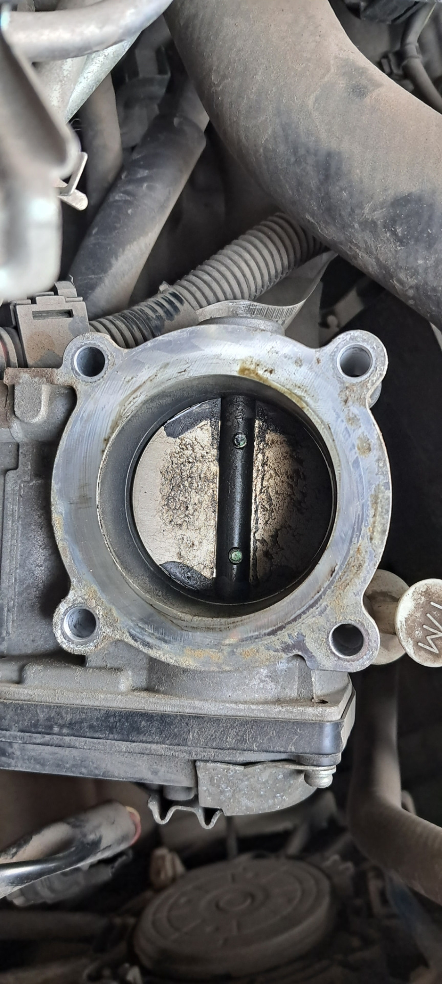 Чистка дроссельной заслонки — Mitsubishi Outlander (3G), 2,4 л, 2014 ...