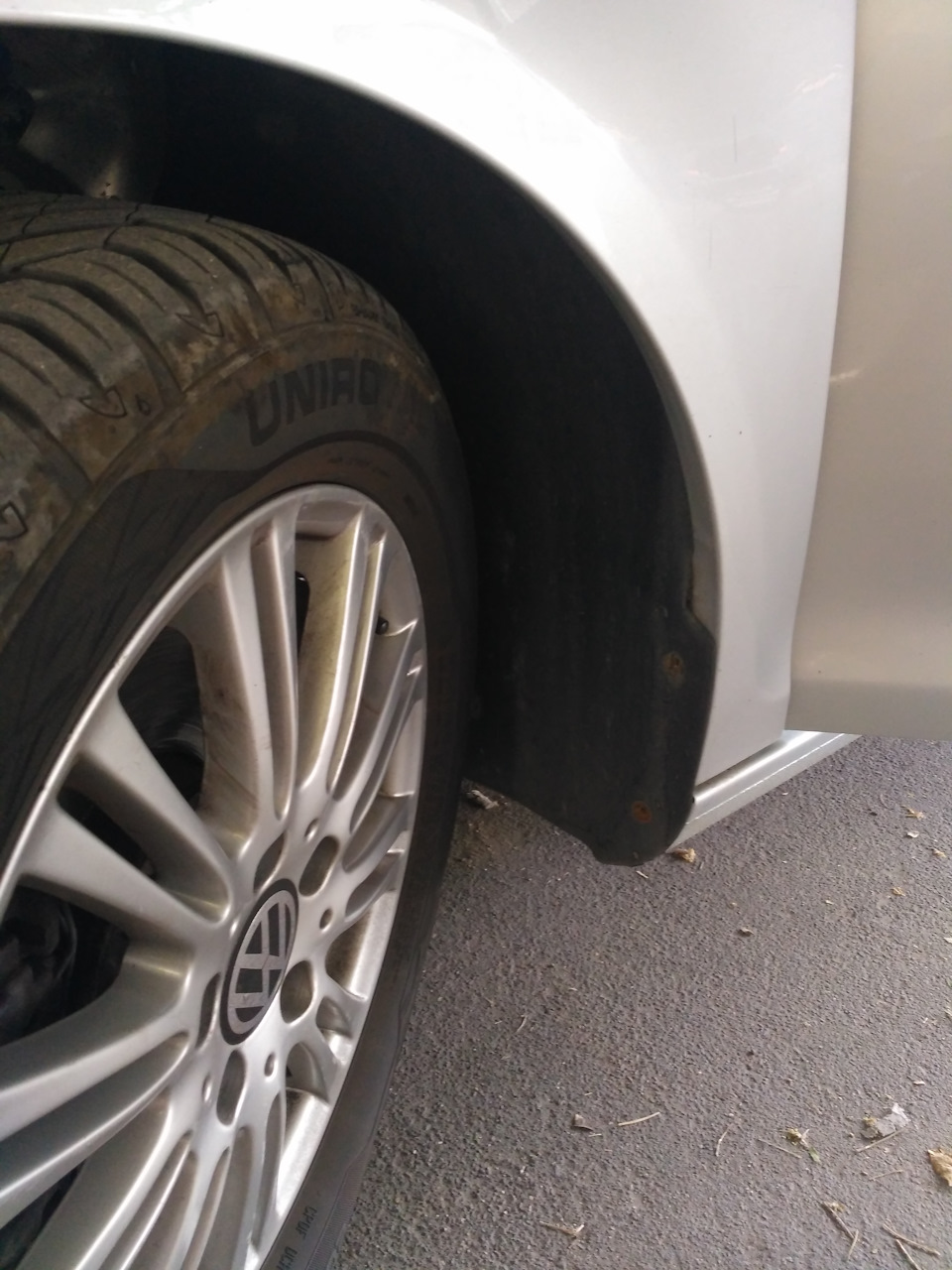 #27 Чистка от грязи под подкрылками и за задними фонарями. — Volkswagen ...