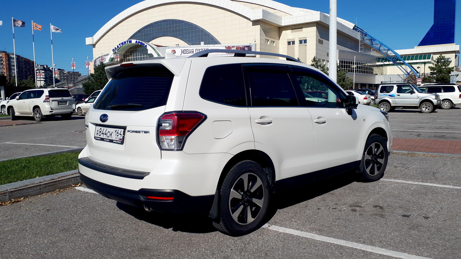 Субару форестер южно сахалинск. Subaru Forester SJ. Тонировка Субару Форестер SJ. Субару Форестер 2014 тонированная. Тонирование Субару Форестер 4.